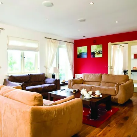 Ring Of Kerry No 20 By Trident Homes * 肯梅尔